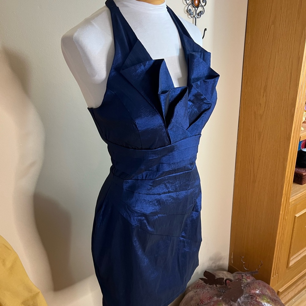 Stunning Blue Taffeta Party Dress - Picture 11 of 13